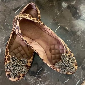 Vince Camuto flats in leopard print